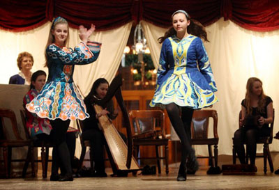 MEMBERS OF THE ST. LOUIS Irish Arts will perform traditional music and dance from the Emerald Isle at 2 p.m. March 29 at the West Plains Civic Center theater. Tickets are $8 each and available from the civic center box office, 110 St. Louis St., from 10 a.m. to 3 p.m. weekdays. The performance is being sponsored by Missouri State University-West Plains’ University/Community Programs (U/CP) Department. (Photo provided)